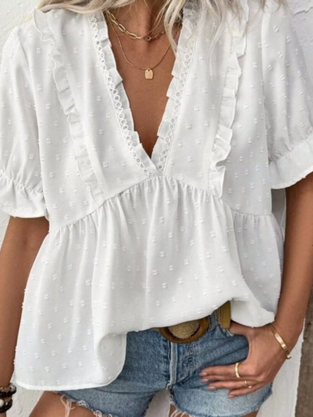 White Cute Women's V-Neck Puff Sleeve Blouse
